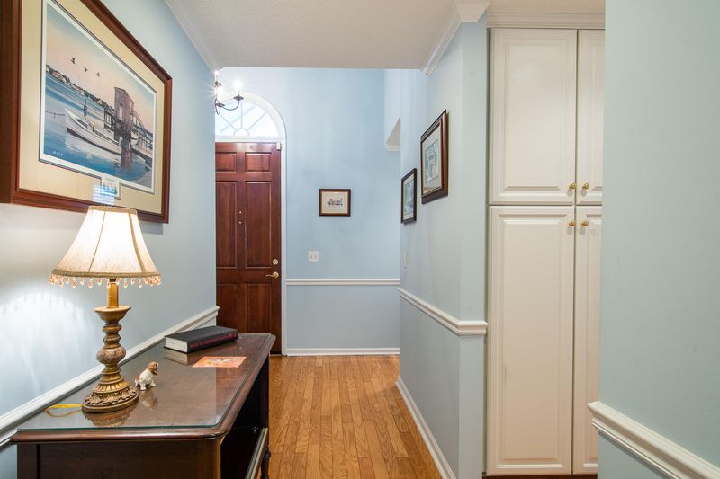9085 Hadley Ct, North Charleston, SC 29406