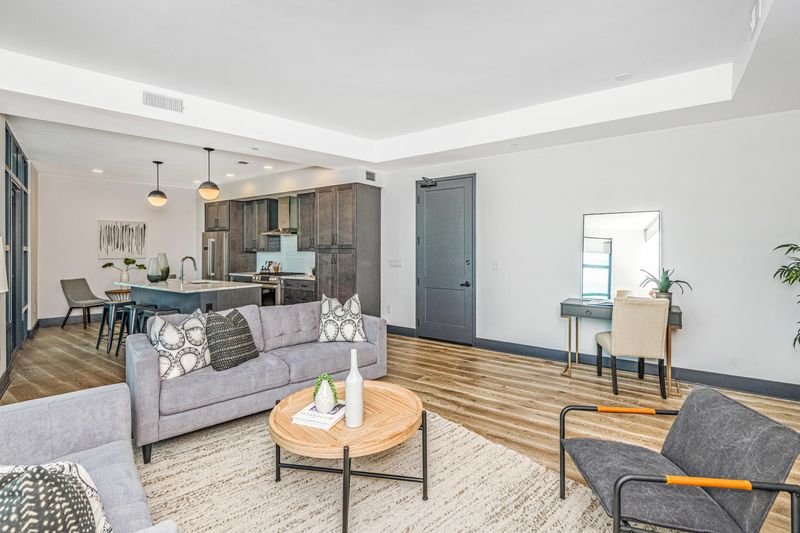 5 Gadsdenboro St #417, Charleston, SC 29401