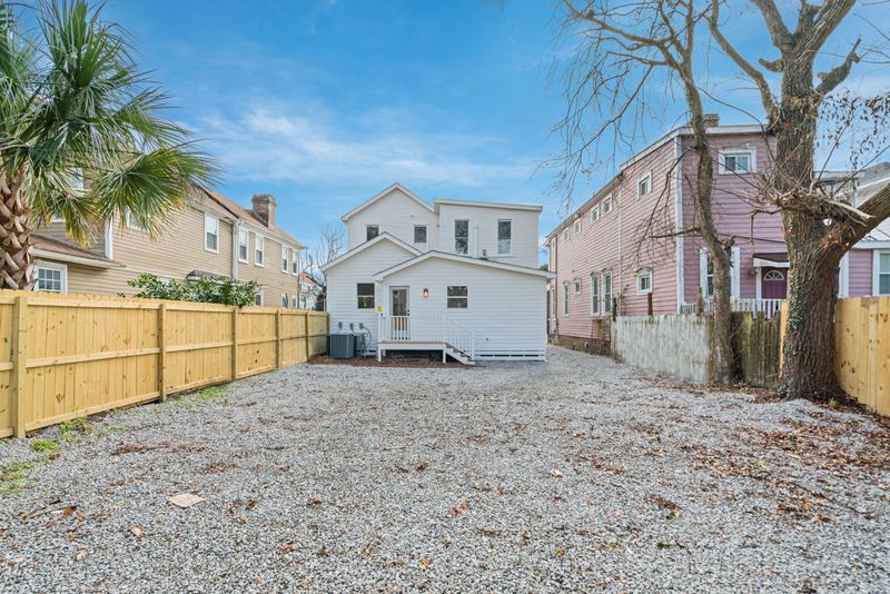24 Carolina St, Charleston, SC 29403