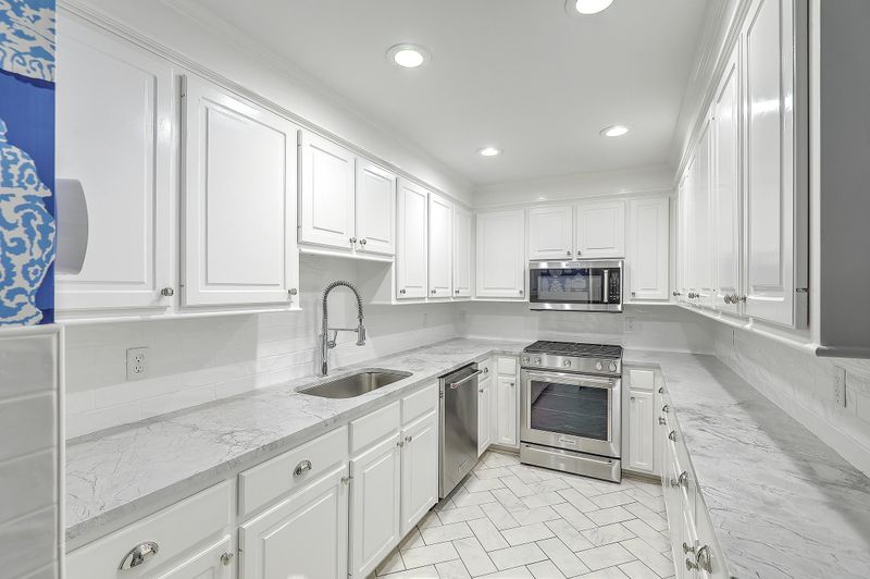 7 Longitude Ln, Charleston, SC 29401