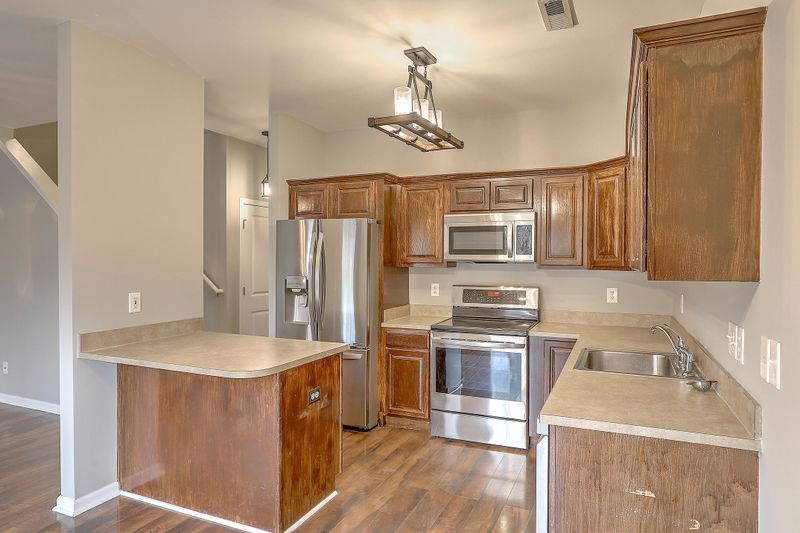 211 Grand Oaks Dr, Ladson, SC 29456