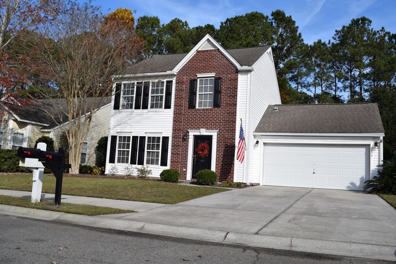 1424 Water Edge Dr, Charleston, SC 29492