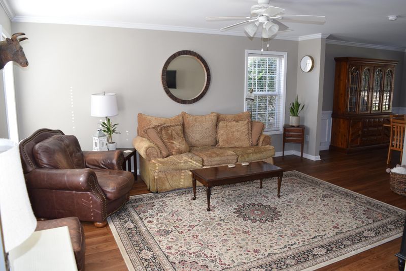 1424 Water Edge Dr, Charleston, SC 29492