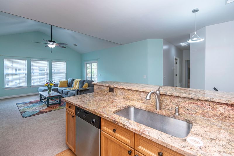 1605 Whitby Ln, Charleston, SC 29414
