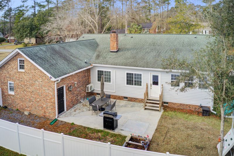 214 Towhee Dr, Summerville, SC 29485