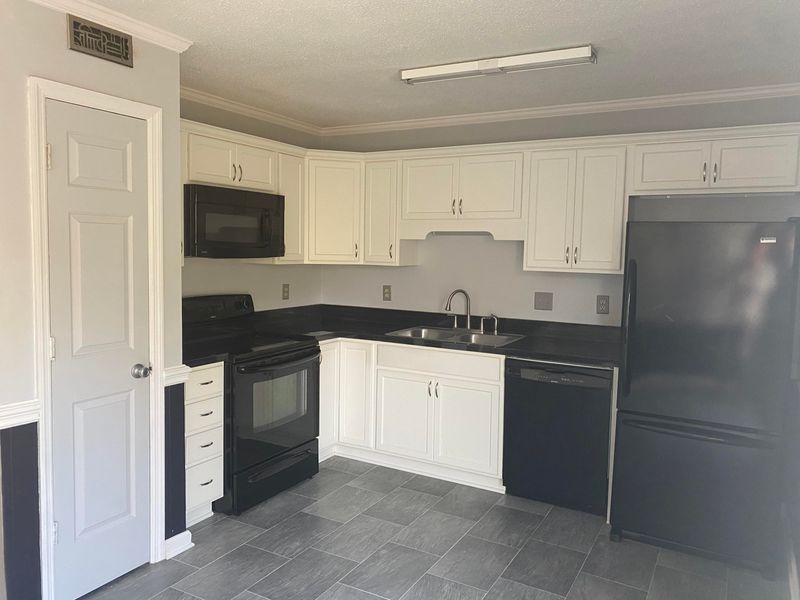 7870 Sandida Ct, North Charleston, SC 29418