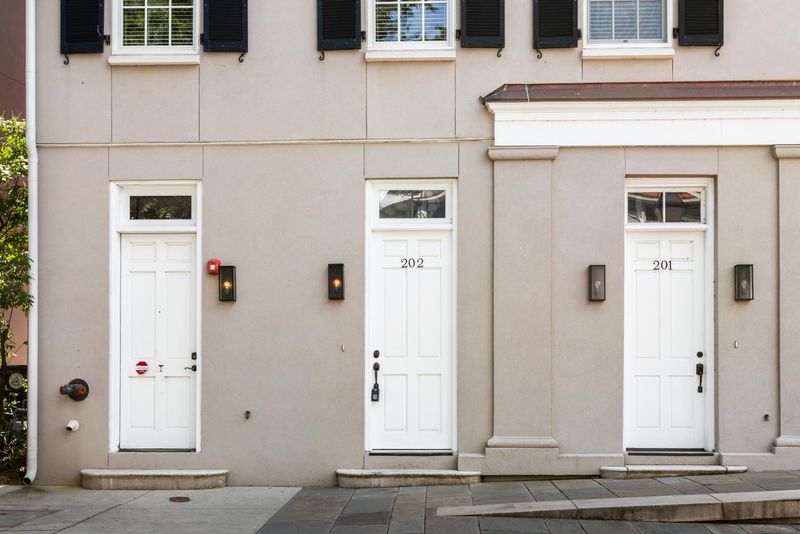 21 Jasper St #202, Charleston, SC 29403