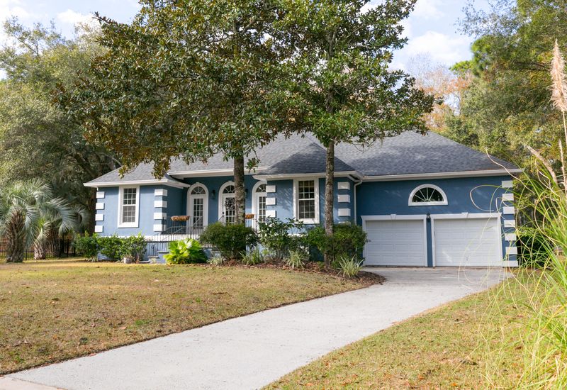 3235 Waverly Ln, Johns Island, SC 29455