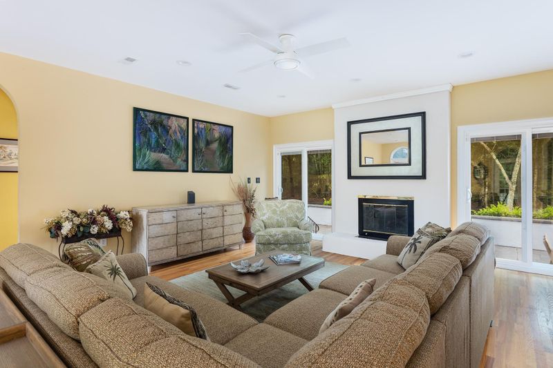 3235 Waverly Ln, Johns Island, SC 29455