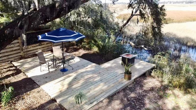 2194 Pierpont Ave, Charleston, SC 29414