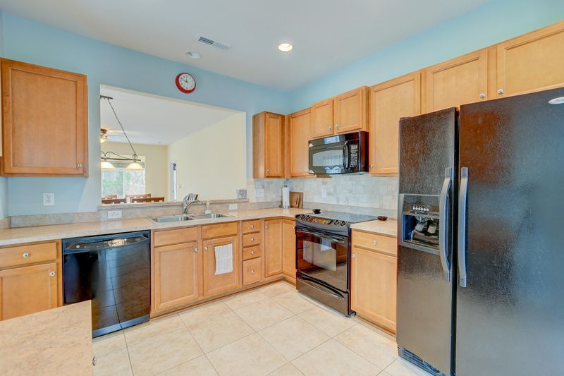 165 Sea Lavender Ln, Summerville, SC 29486