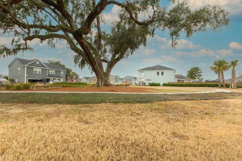 414 Ambergate Ln, Moncks Corner, SC 29461