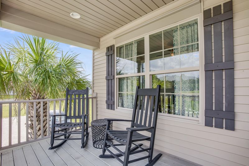 102 Weeping Cypress Dr, Moncks Corner, SC 29461