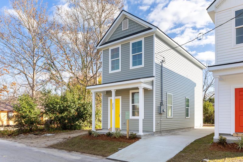 2027 Beech Ave, North Charleston, SC 29405