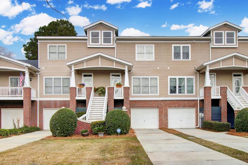 109 Etiwan Pointe Dr, Mount Pleasant, SC 29464