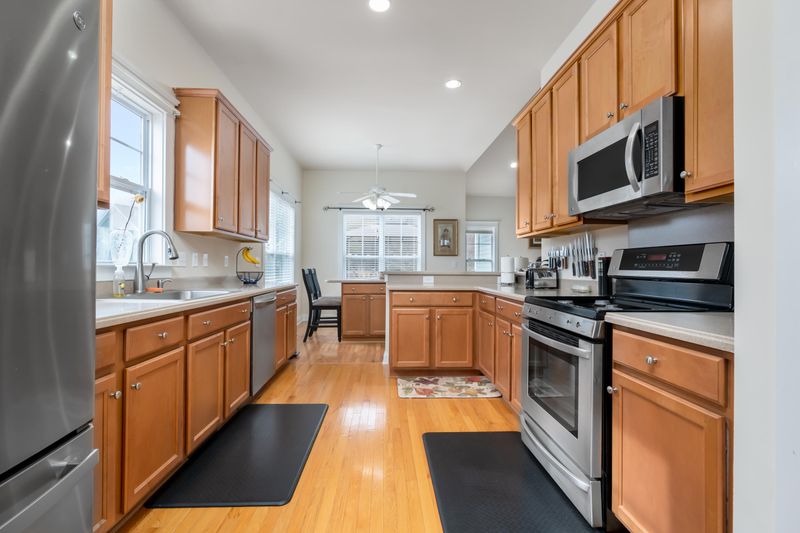 103 Hanging Moss Rd, Summerville, SC 29485
