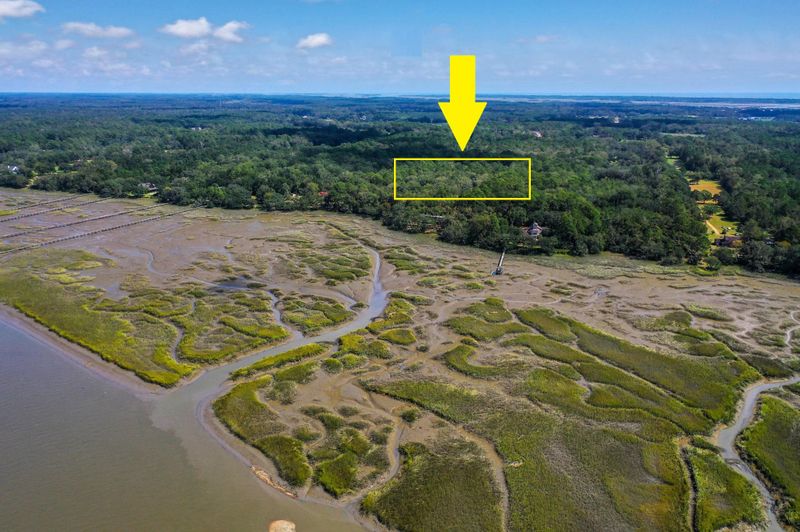 8 Bohicket Estates Dr, Johns Island, SC 29455