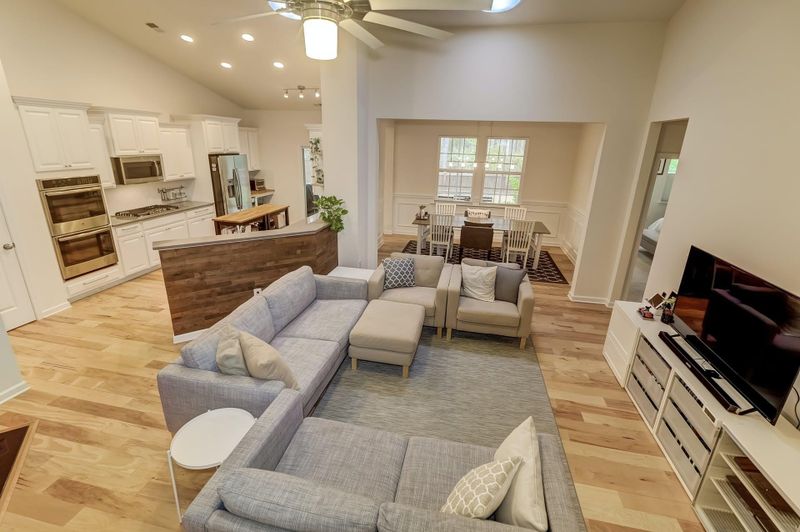 347 Beautyberry Rd, Summerville, SC 29486