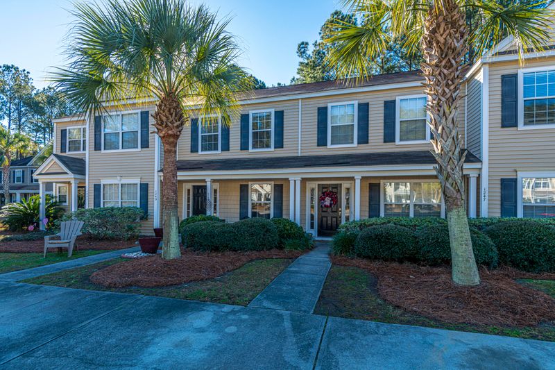 1249 Island Club Dr, Charleston, SC 29492