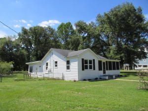 132 Liberty St, Mcclellanville, SC 29458