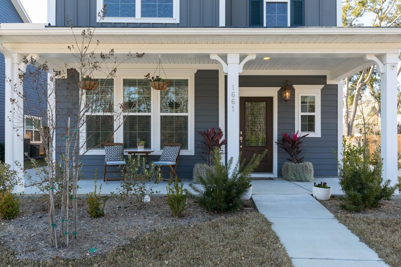 1661 Emmets Rd, Johns Island, SC 29455