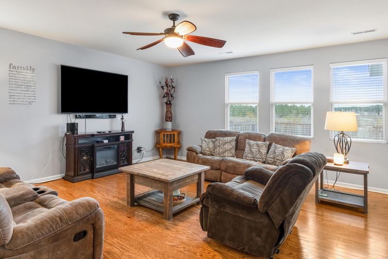 328 Deep River Rd, Summerville, SC 29486