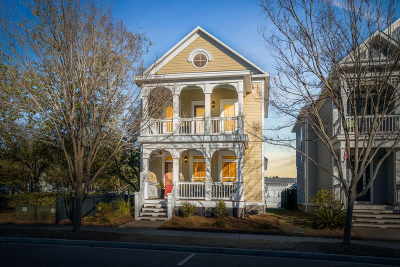 1271 Appling Dr, Mount Pleasant, SC 29464