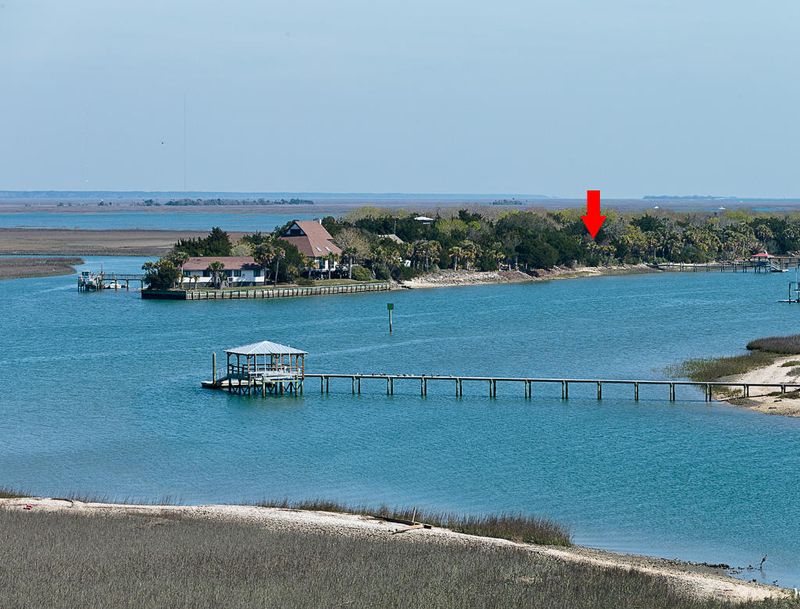 2325 Captain John Hutt Rd, Isle Of Palms, SC 29451