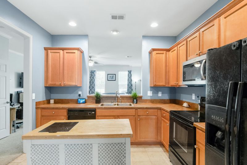 115 Hemingway Cir, Summerville, SC 29483