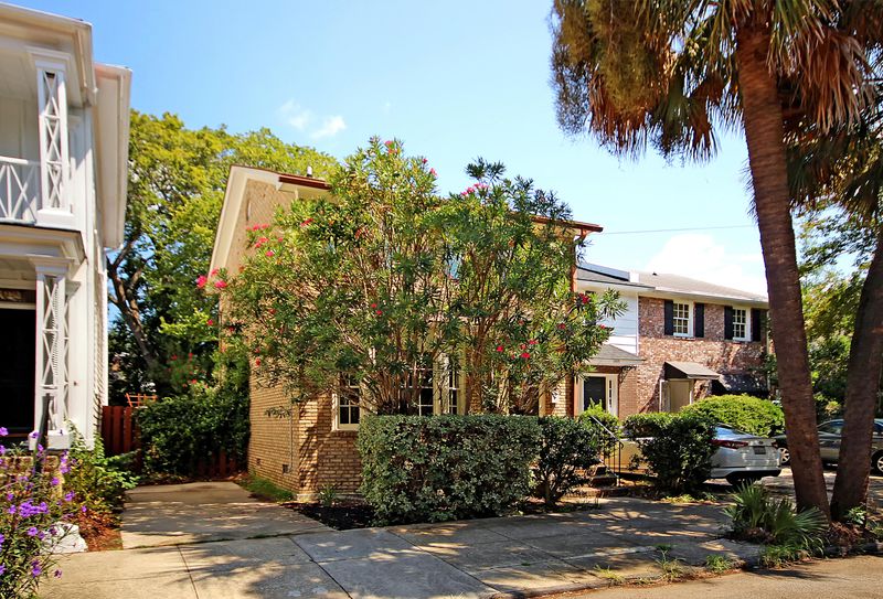 190 Queen St #1, Charleston, SC 29401