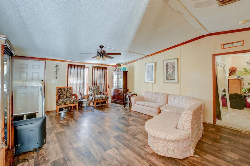 155 Shady Ln, Summerville, SC 29485