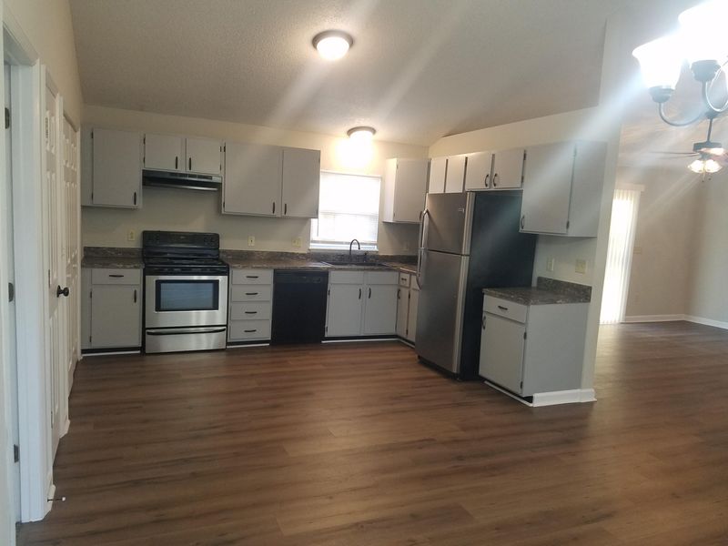 189 St Germain Dr, Summerville, SC 29483