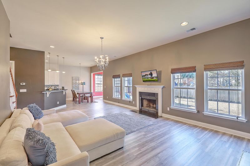 7304 Brown Thrasher Ct, Hanahan, SC 29406