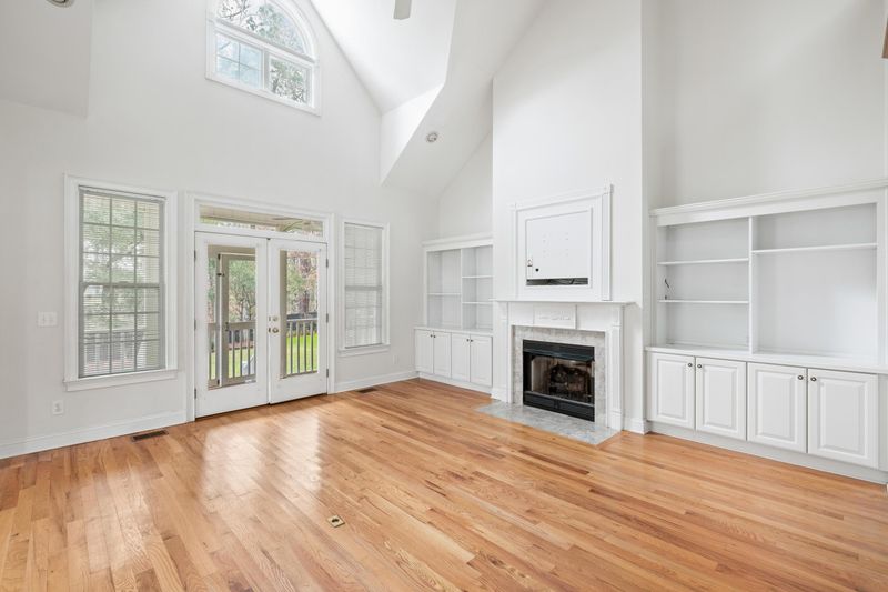 8639 Woodland Walk, North Charleston, SC 29420