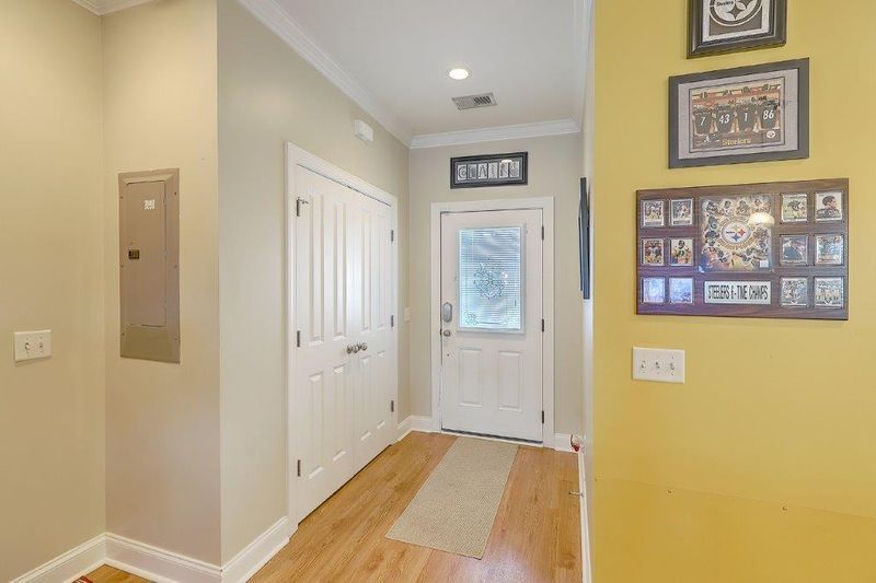 4954 Date Palm Dr, North Charleston, SC 29418