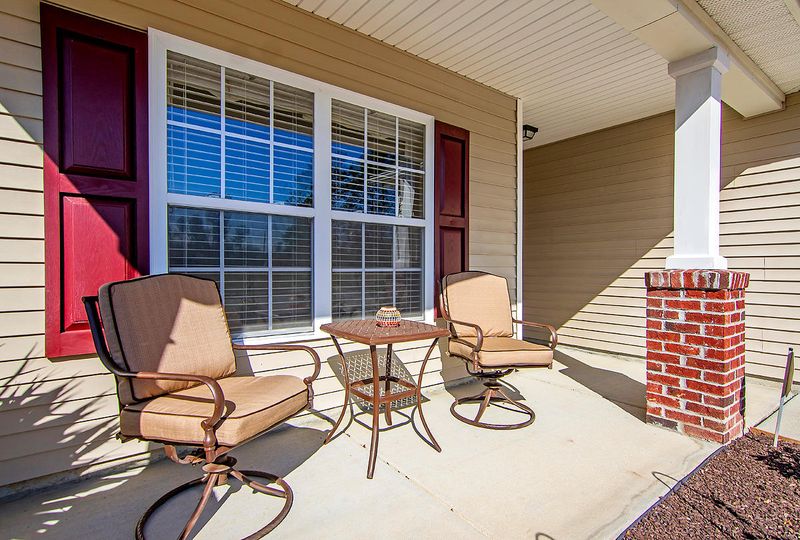 255 Clayburne Dr, Goose Creek, SC 29445