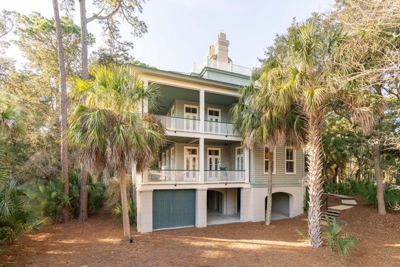 85 Jackstay Ct, Kiawah Island, SC 29455
