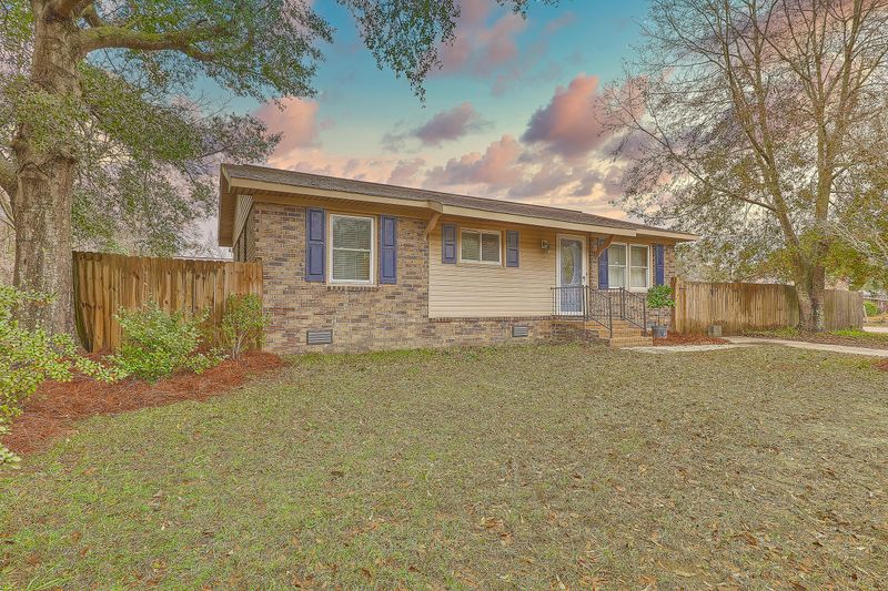 1528 Seacroft Rd, Charleston, SC 29412
