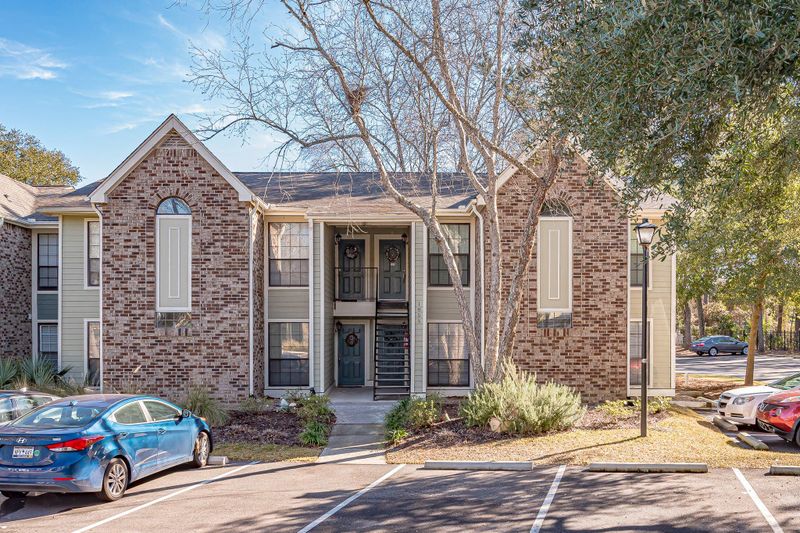1855 Montclair Dr #B, Mount Pleasant, SC 29464