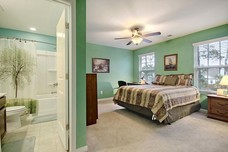 457 Whispering Breeze Ln, Summerville, SC 29486