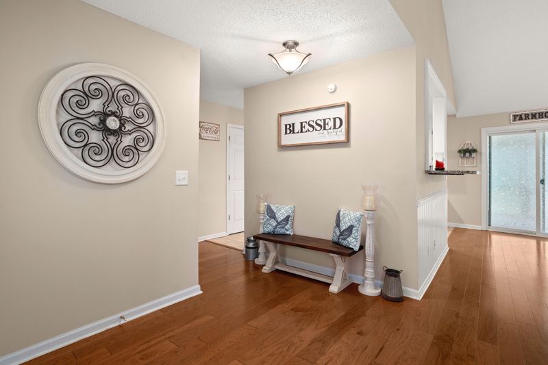 126 Lois Cir, Moncks Corner, SC 29461