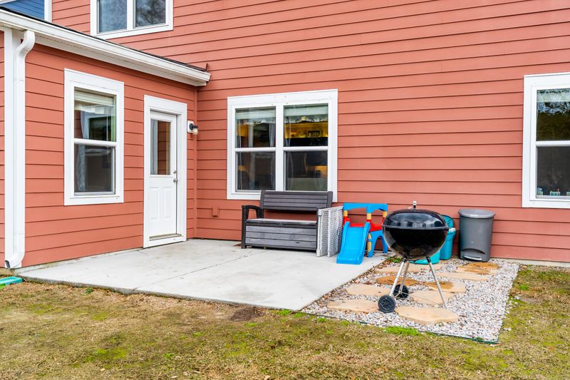 208 Devonshire Dr, Moncks Corner, SC 29461