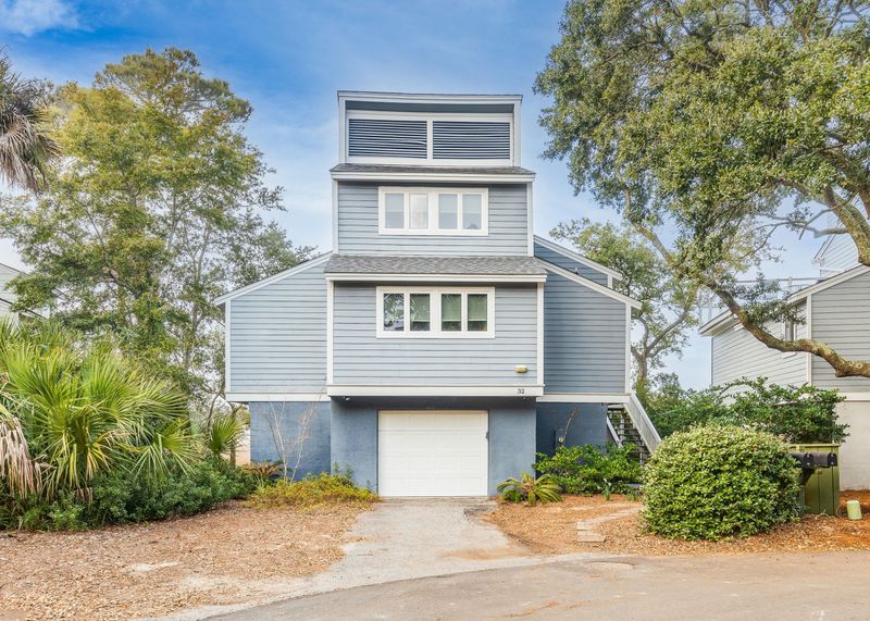 32 Marsh Island Ln, Isle Of Palms, SC 29451