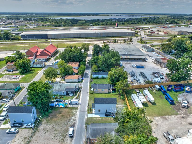 2050 Arbutus Ave, North Charleston, SC 29405