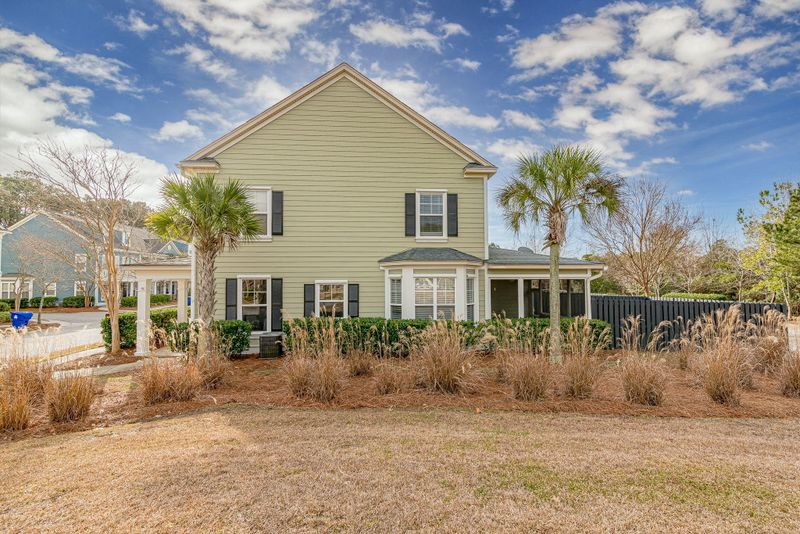 2353 Kings Gate Ln, Mount Pleasant, SC 29466