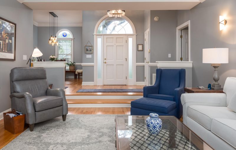 1384 Southlake Dr, Mount Pleasant, SC 29464