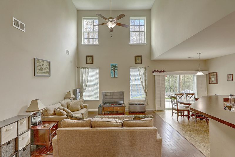 978 Cedarfield Ln, Summerville, SC 29483