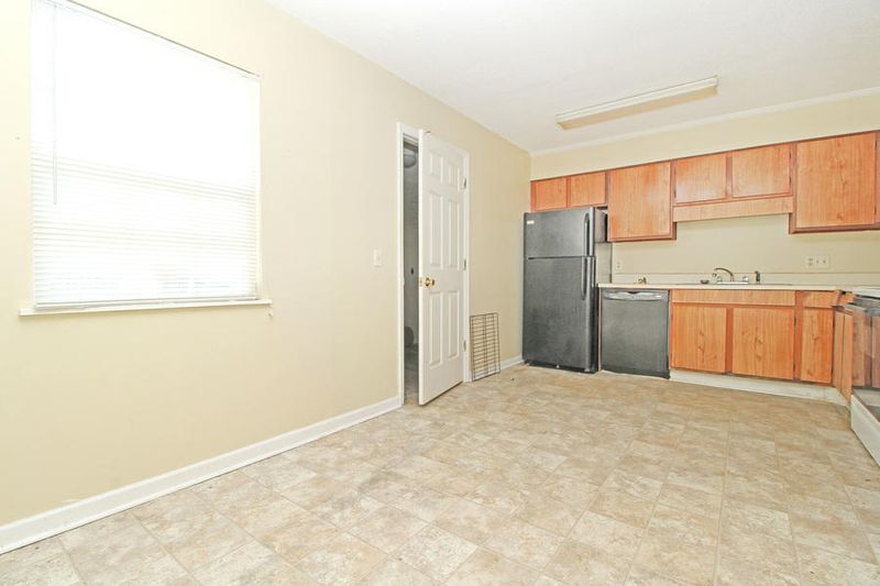 7859 Sandida Ct, North Charleston, SC 29418