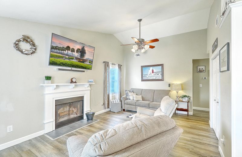 123 Manchester Rd, Summerville, SC 29483