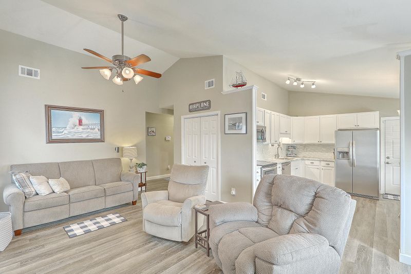123 Manchester Rd, Summerville, SC 29483